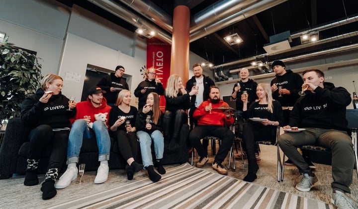 Valokuva Liveton henkilöstöstä