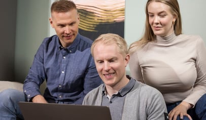 ihmiset-tietokoneella