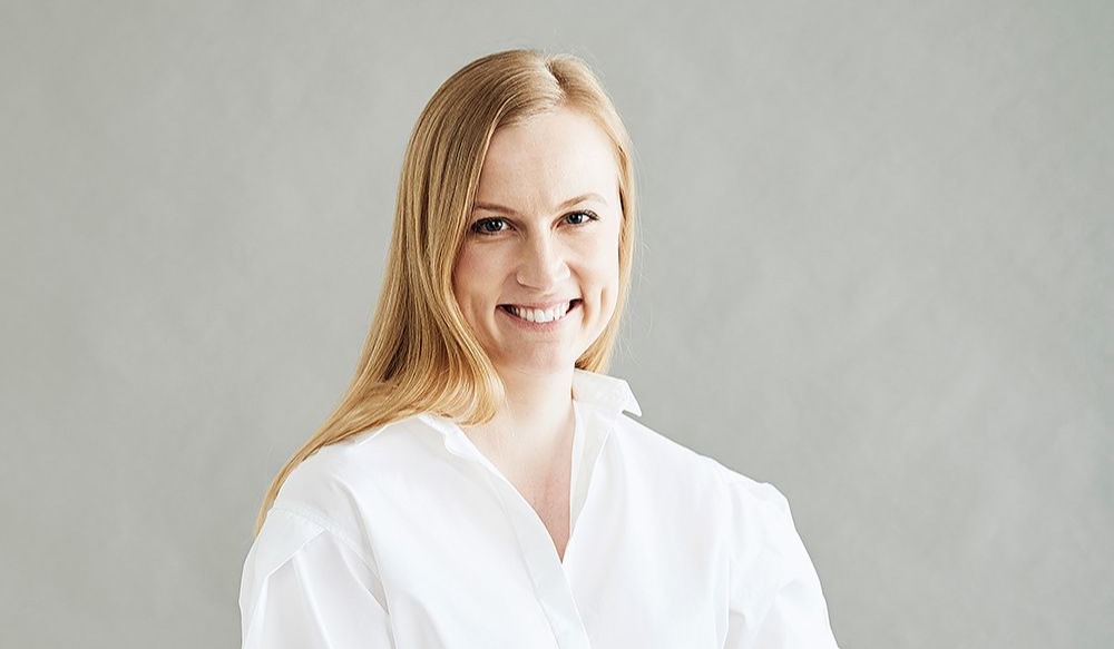 Reetta Noukka äänestettiin vuoden verkkokauppavaikuttajaksi – naisehdokkaille kolmoisvoitto